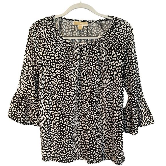 Micheal Kors- flute sleeve blouse Size: Medium Color: Black/ White - Picture 1 of 9